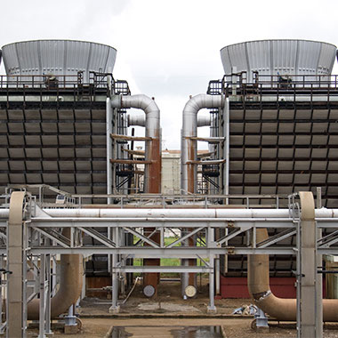 В охладителните кули на този завод за производство на хранителни продукти твърдостта се мониторира, за да се оптимизира подаваната вода.